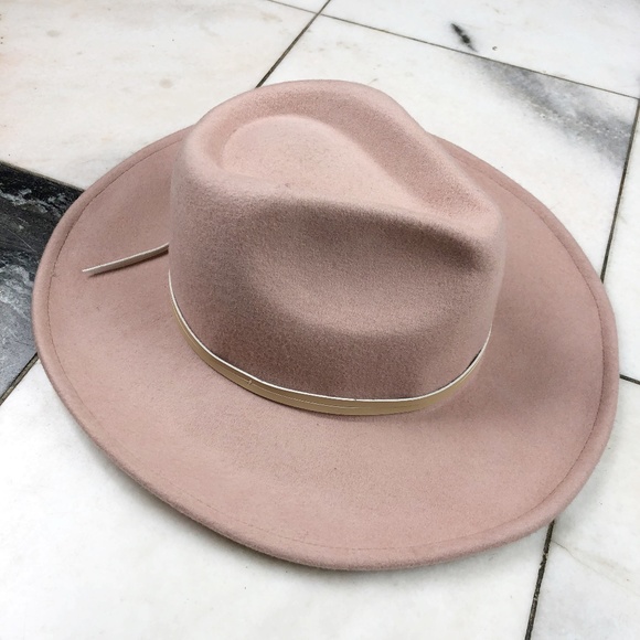 Free People Accessories - NWT FREE PEOPLE The Drifter Wide Brim Hat Blush
